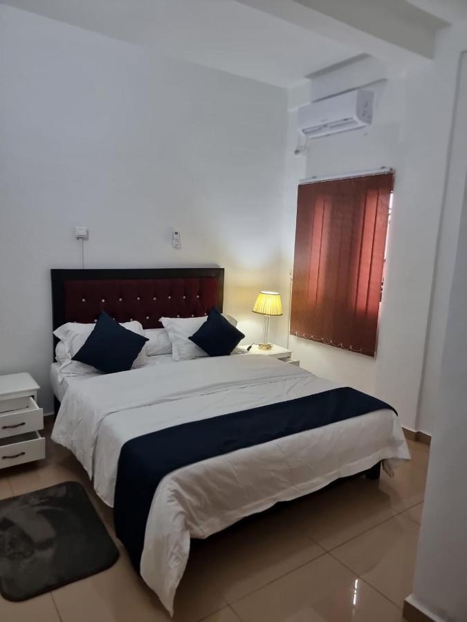 Baobab Lodge Дуала Экстерьер фото